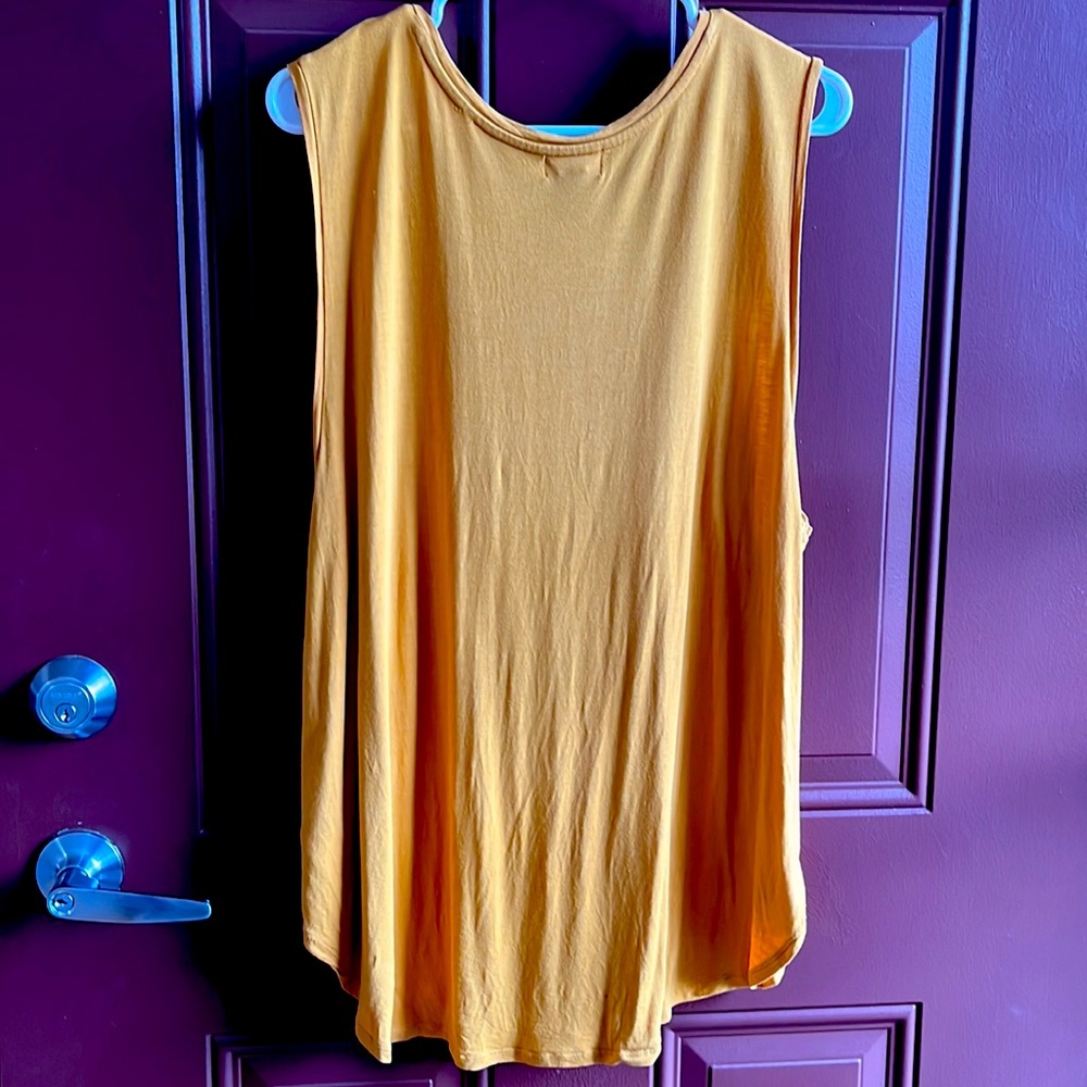 HP Old Navy cutout tank XXL - Picture 5 of 9